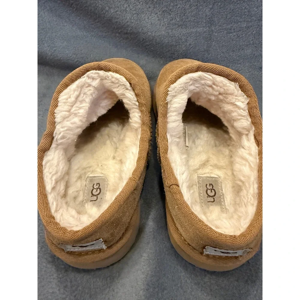 UGG Kids Classic Slipper Chestnut Suede Sheepskin Lining Slip On Shoes size 4